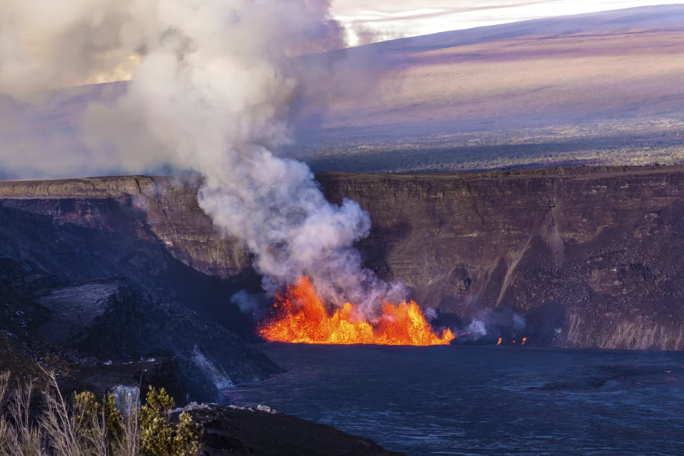 Breathtaking Images Capture Hawaii’s Kilauea Volcano Eruption