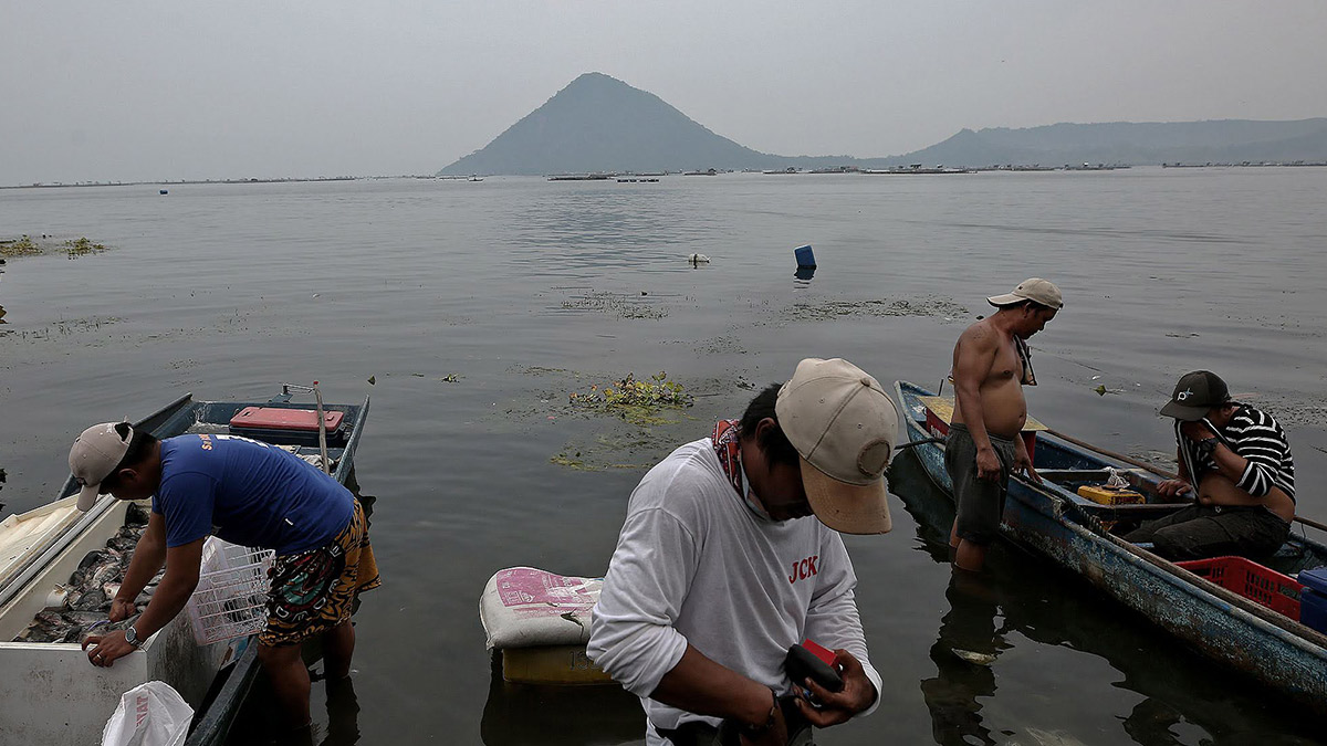 Phivolcs detects more quakes in Taal Volcano; gas emission level drops